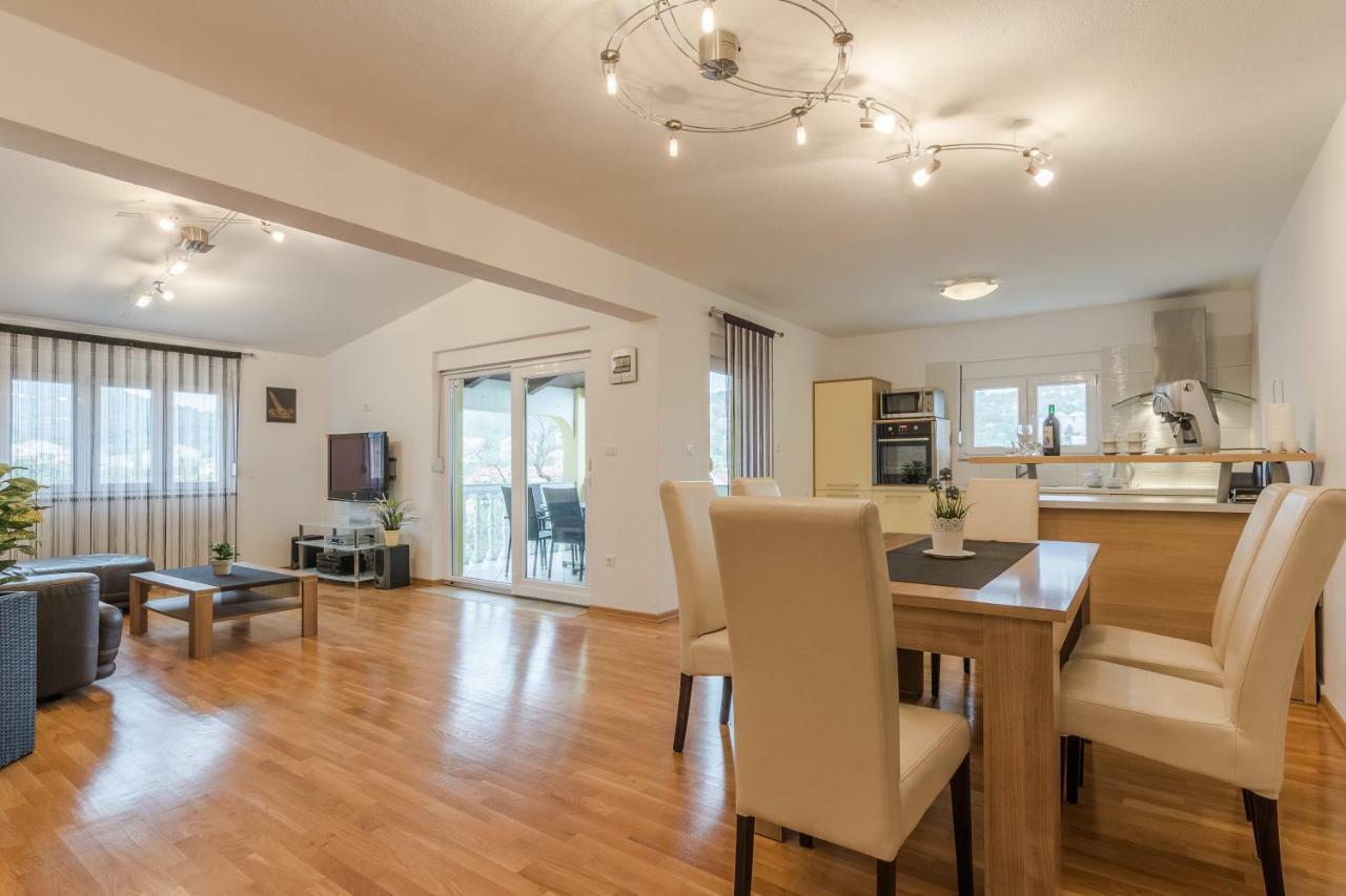 סאלי Apartment Natalie Sea View With 3 Bedrooms And Everything Is Air-Conditioned מראה חיצוני תמונה