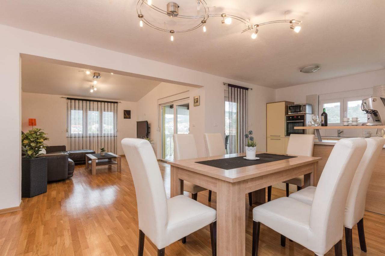 סאלי Apartment Natalie Sea View With 3 Bedrooms And Everything Is Air-Conditioned מראה חיצוני תמונה